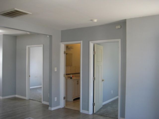 1928 S LAURA AVE, Wichita, KS 67211