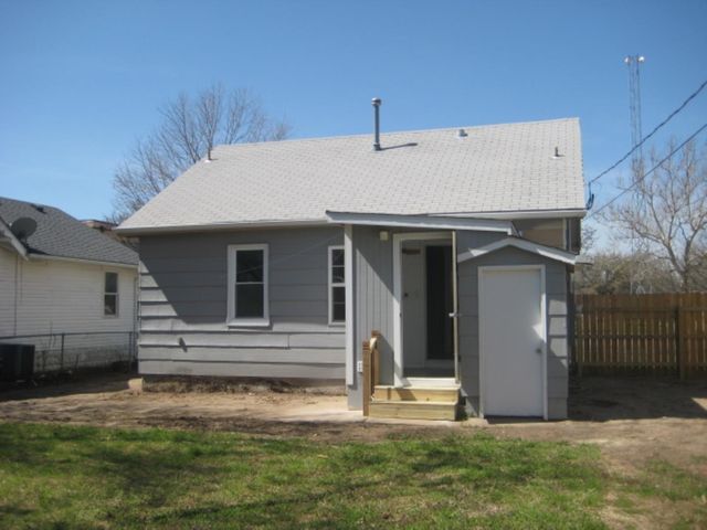 1928 S LAURA AVE, Wichita, KS 67211