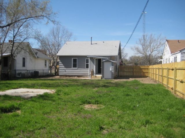 1928 S LAURA AVE, Wichita, KS 67211