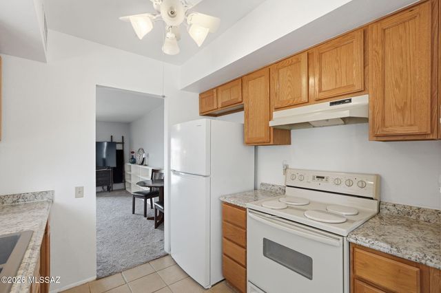 1376 S Desert Meadows Circle, Green Valley, AZ 85614