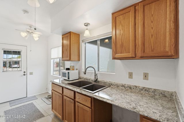 1376 S Desert Meadows Circle, Green Valley, AZ 85614