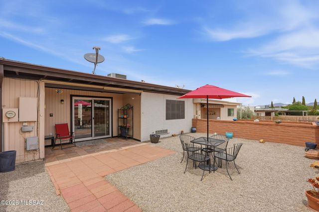 1376 S Desert Meadows Circle, Green Valley, AZ 85614