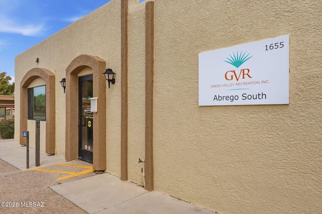 1376 S Desert Meadows Circle, Green Valley, AZ 85614