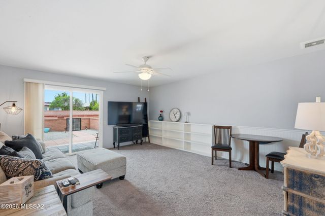 1376 S Desert Meadows Circle, Green Valley, AZ 85614