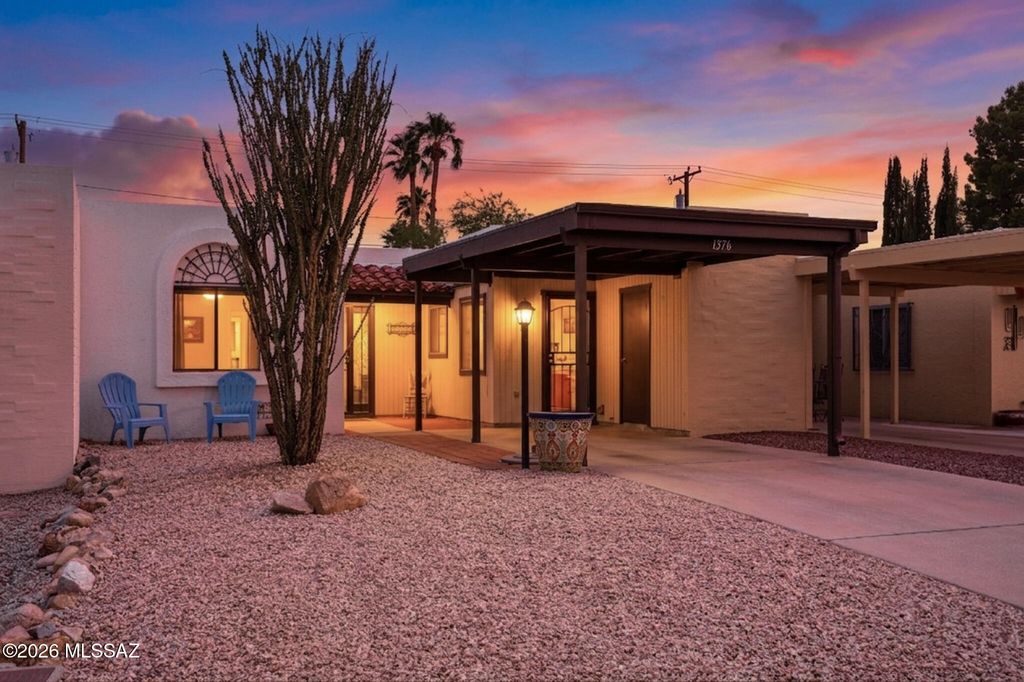 1376 S Desert Meadows Circle, Green Valley, AZ 85614
