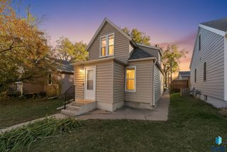 1013 W 5Th St Street, Sioux Falls, SD 57104