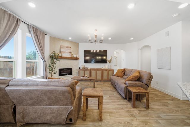 1205 Bayou Glen Drive, La Porte, TX 77571
