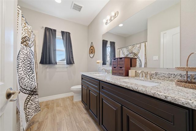 1205 Bayou Glen Drive, La Porte, TX 77571