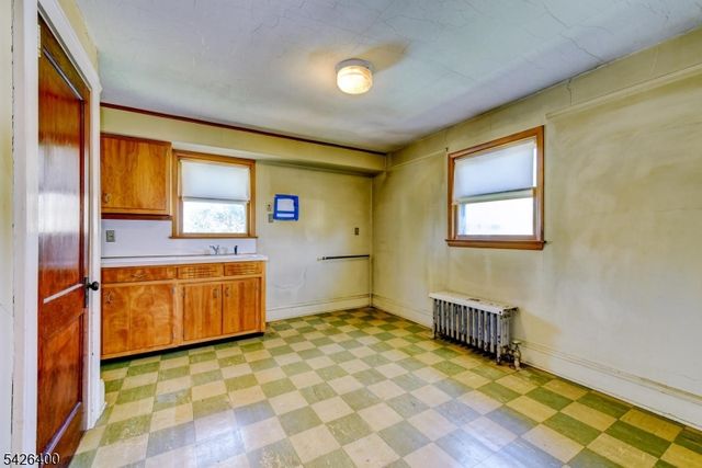 247 N 4Th Ave, Manville Boro, NJ 08835
