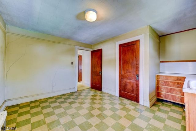 247 N 4Th Ave, Manville Boro, NJ 08835