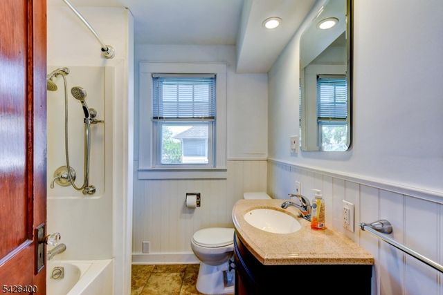247 N 4Th Ave, Manville Boro, NJ 08835
