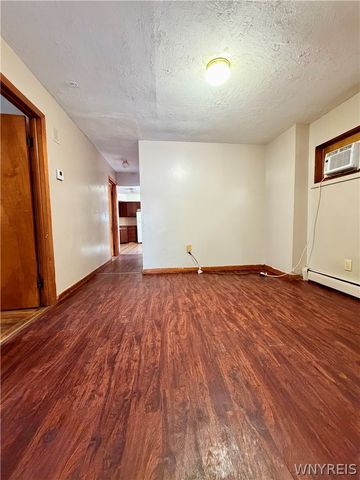 61 York Street, Buffalo, NY 14213