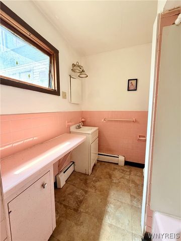 61 York Street, Buffalo, NY 14213