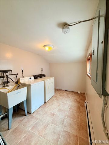 61 York Street, Buffalo, NY 14213