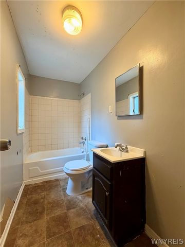 61 York Street, Buffalo, NY 14213
