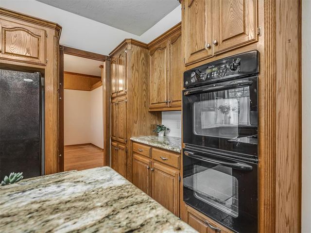 11508 Randwick Drive, Oklahoma City, OK 73162