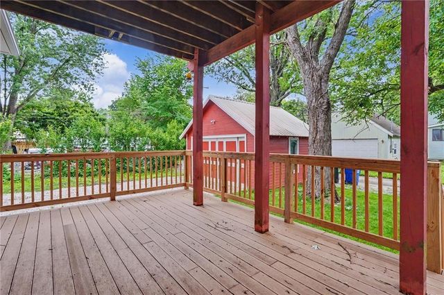 1521 Rhode Island Street, Lawrence, KS 66044