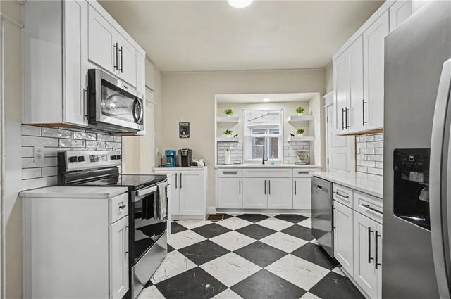 1521 Rhode Island Street, Lawrence, KS 66044