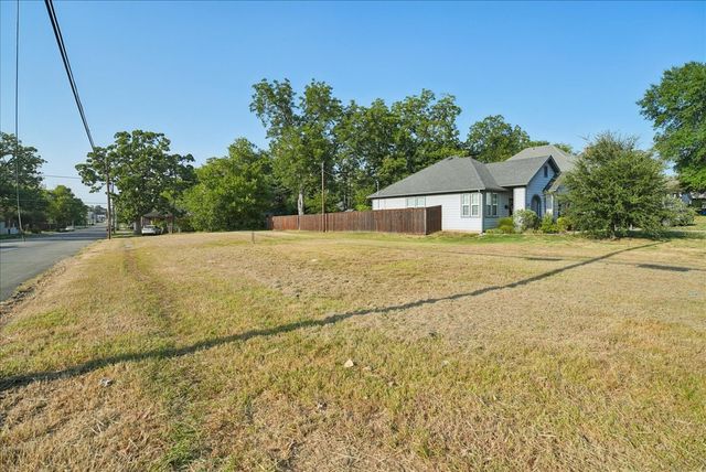 930 S Mirick Avenue, Denison, TX 75020