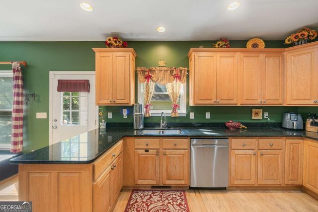 194 Deerfield Drive, Dahlonega, GA 30533