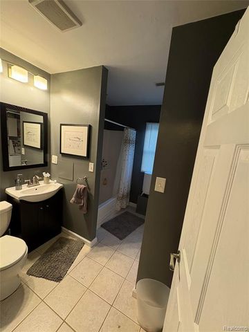 23944 Harrellson Street, Macomb, MI 48042