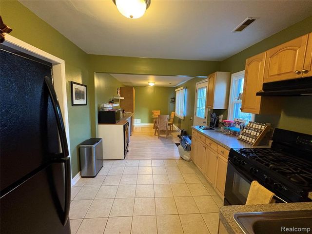 23944 Harrellson Street, Macomb, MI 48042