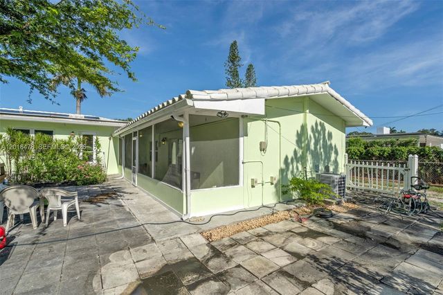 14150 NW 1st Ave, Miami, FL 33168