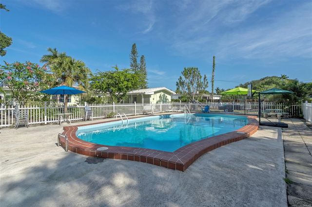 14150 NW 1st Ave, Miami, FL 33168