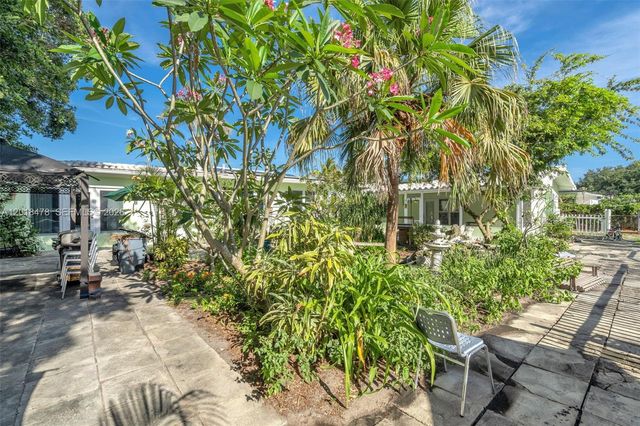 14150 NW 1st Ave, Miami, FL 33168