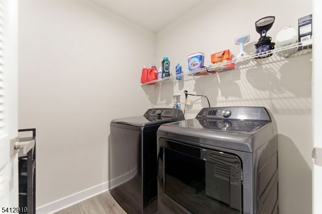 22 Oakwood Blvd, Union Twp., NJ 08827