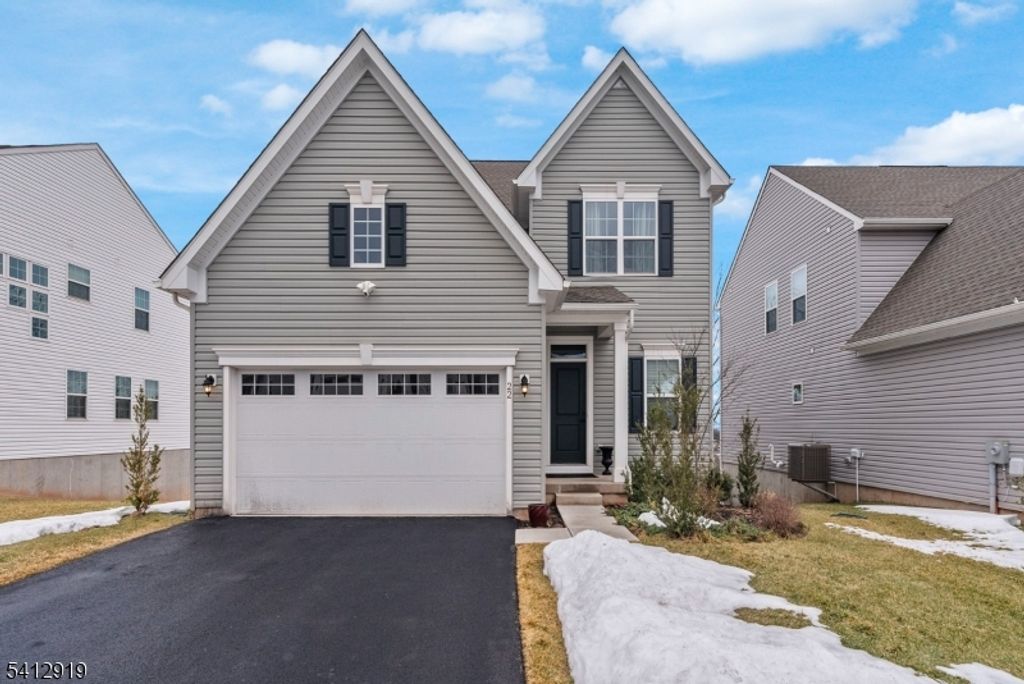 22 Oakwood Blvd, Union Twp., NJ 08827