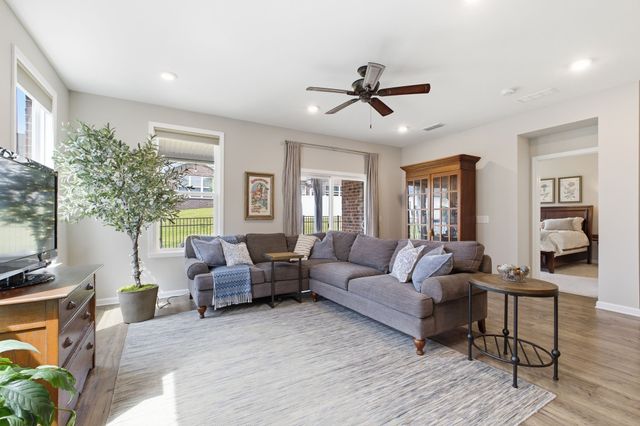 718 Copper Branch Rd, Hermitage, TN 37076