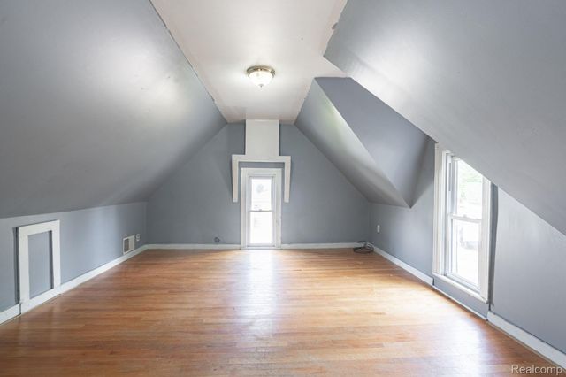 204 Oakland Street, Holly Village, MI 48442