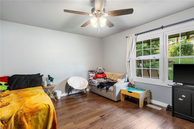 22 Hatcher Drive, Bella Vista, AR 72715