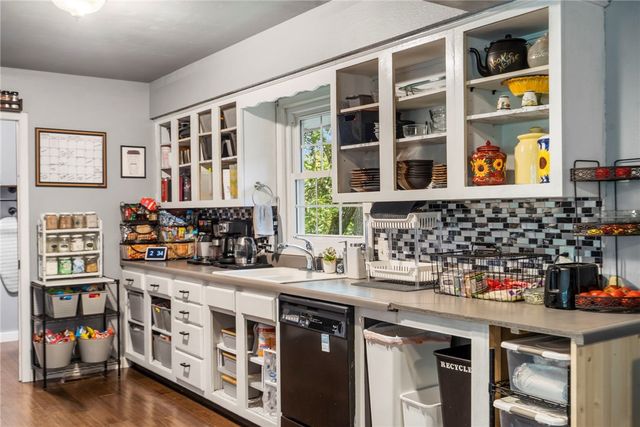 22 Hatcher Drive, Bella Vista, AR 72715