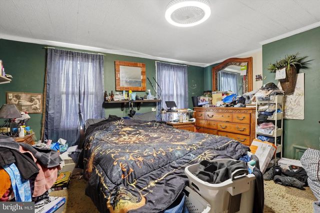 7 E MAPLE AVE, Morrisville, PA 19067