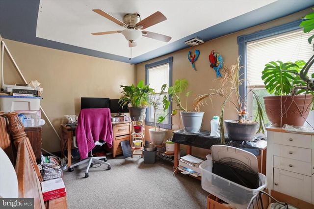 7 E MAPLE AVE, Morrisville, PA 19067