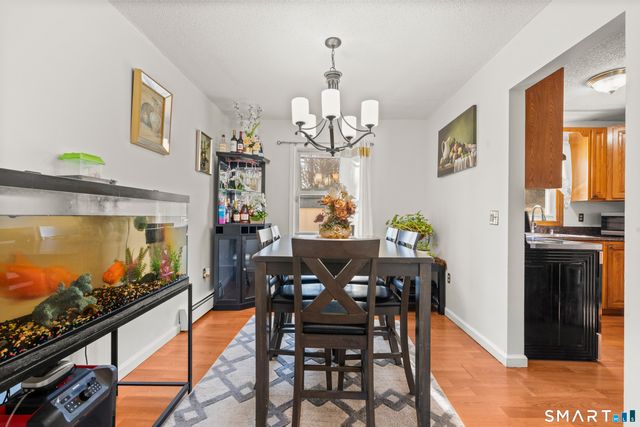 15 Kenneth Circle, Waterbury, CT 06710