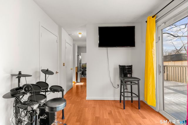 15 Kenneth Circle, Waterbury, CT 06710