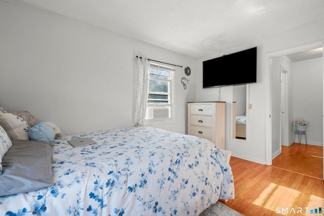 15 Kenneth Circle, Waterbury, CT 06710