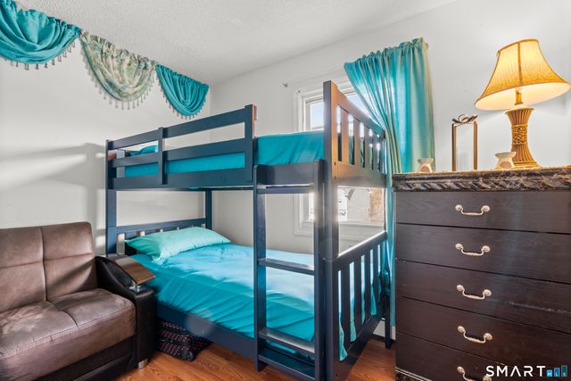 15 Kenneth Circle, Waterbury, CT 06710