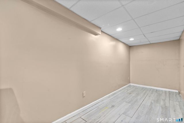 15 Kenneth Circle, Waterbury, CT 06710