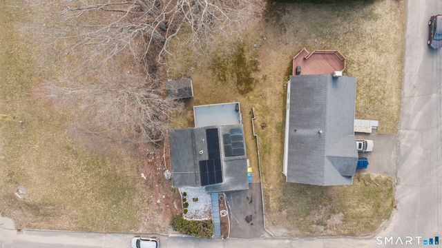 15 Kenneth Circle, Waterbury, CT 06710