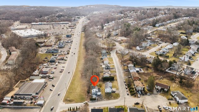 15 Kenneth Circle, Waterbury, CT 06710