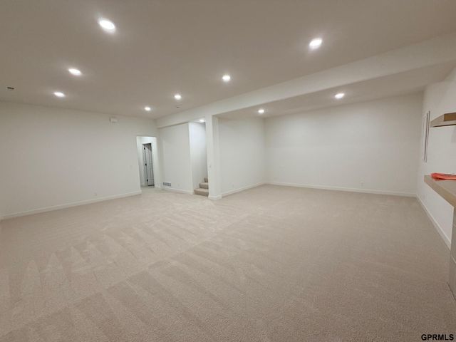 10210 Sherman Street, Papillion, NE 68046