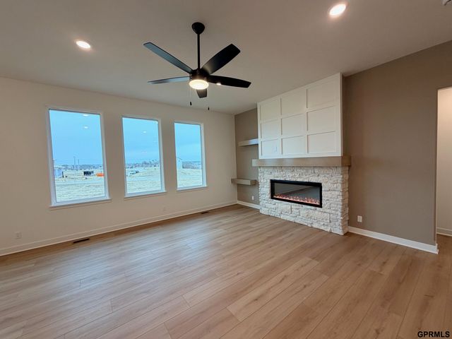 10210 Sherman Street, Papillion, NE 68046