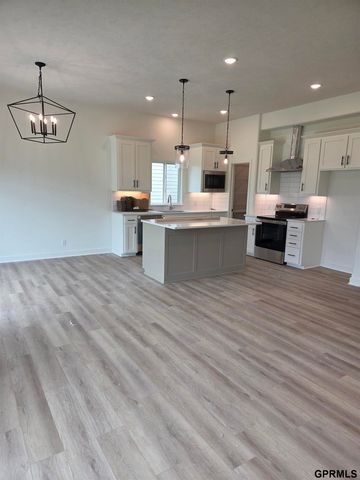 10210 Sherman Street, Papillion, NE 68046