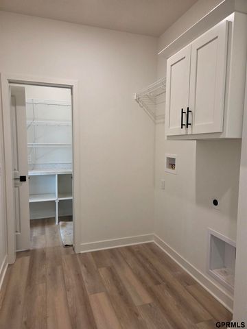 10210 Sherman Street, Papillion, NE 68046