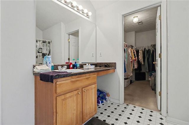 2571 S Hills, Riverdale, GA 30296