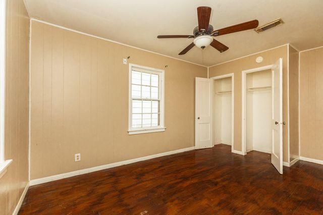 2019 N Avenue H Street N, Freeport, TX 77541